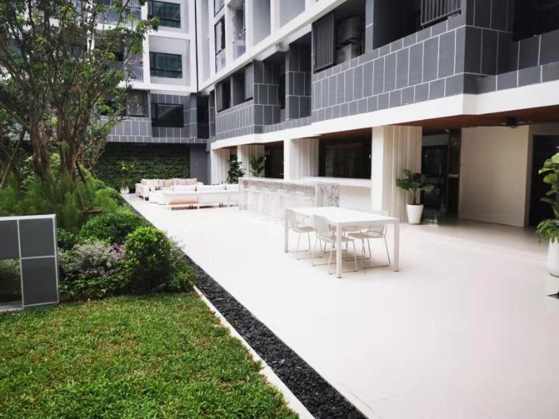 D2 Residences Huahin 华欣市中心近海滩近商场酒店式公寓可加床有连通房型 Buitenkant foto